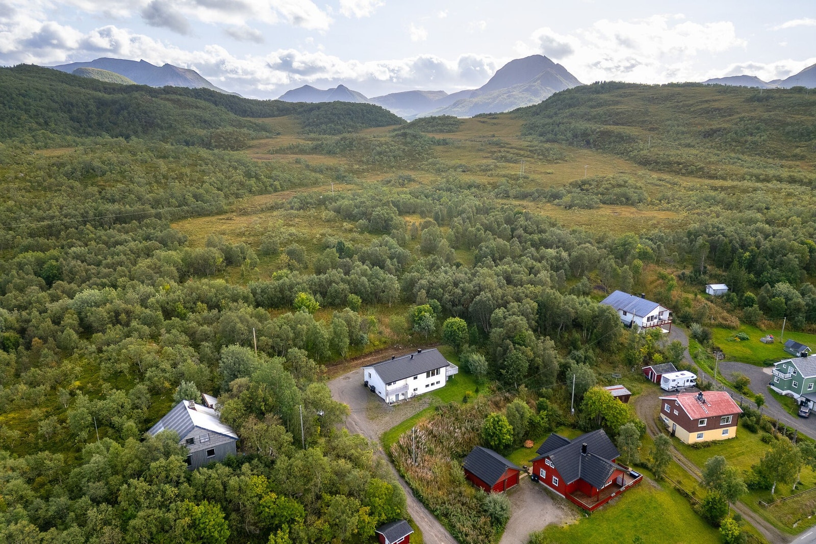 Eiendommen sett fra lufta Galleribilde