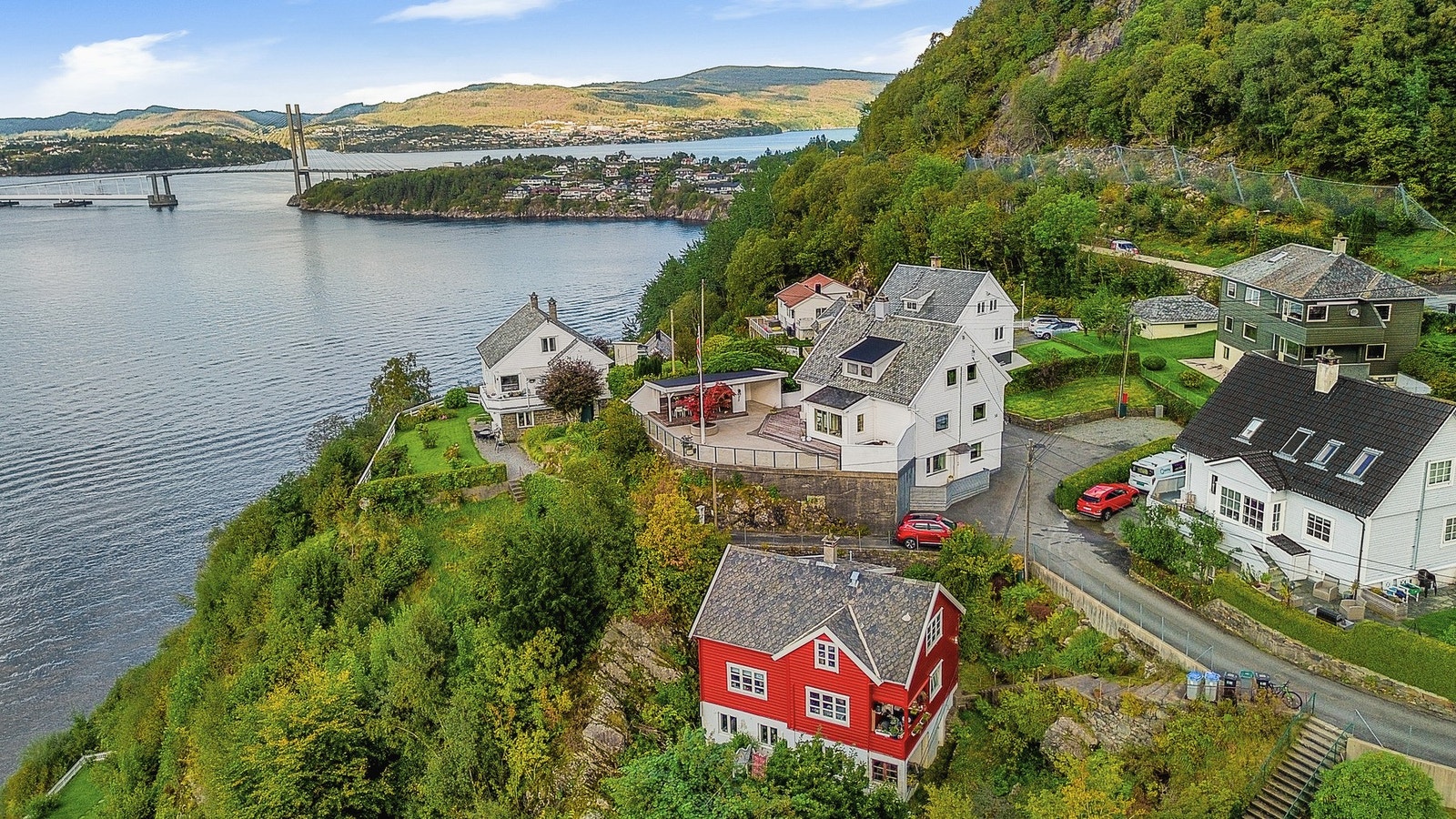 Det vakre landskapet i Salhus er et sant paradis for naturelskere. Galleribilde