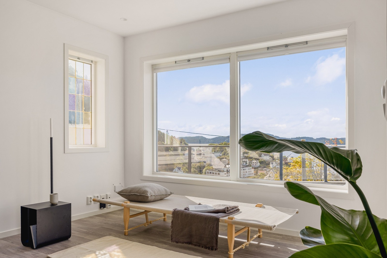 Ypperlig utsikt mot salhusfjorden. Galleribilde