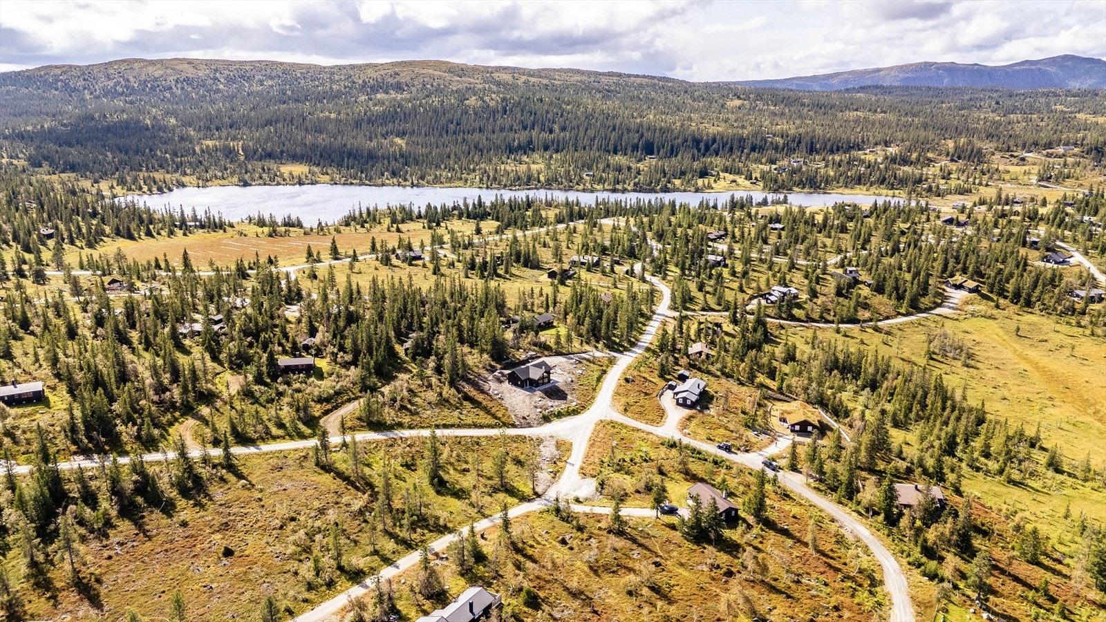 Med enkel tilgang til et velutviklet løypenett, er det kort vei til skiløyper som gir tilgang til hele Vegglifjell, et eldorado for friluftsentusiaster. Galleribilde