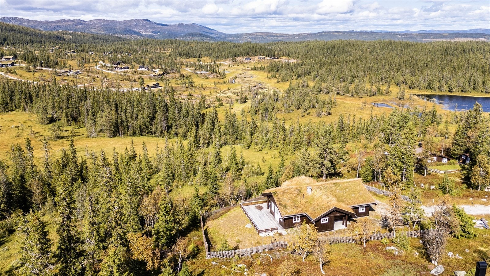 Området er et ideelt utgangspunkt for både vinter- og sommeraktiviteter, med nærhet til naturens beste opplevelser året rundt. Galleribilde