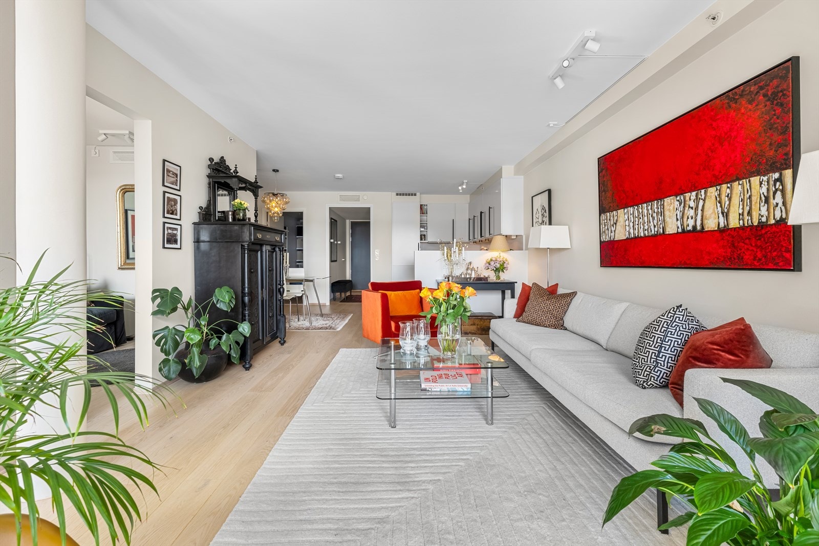 Svært lekre farge- og materialvalg i hele boligen. Galleribilde