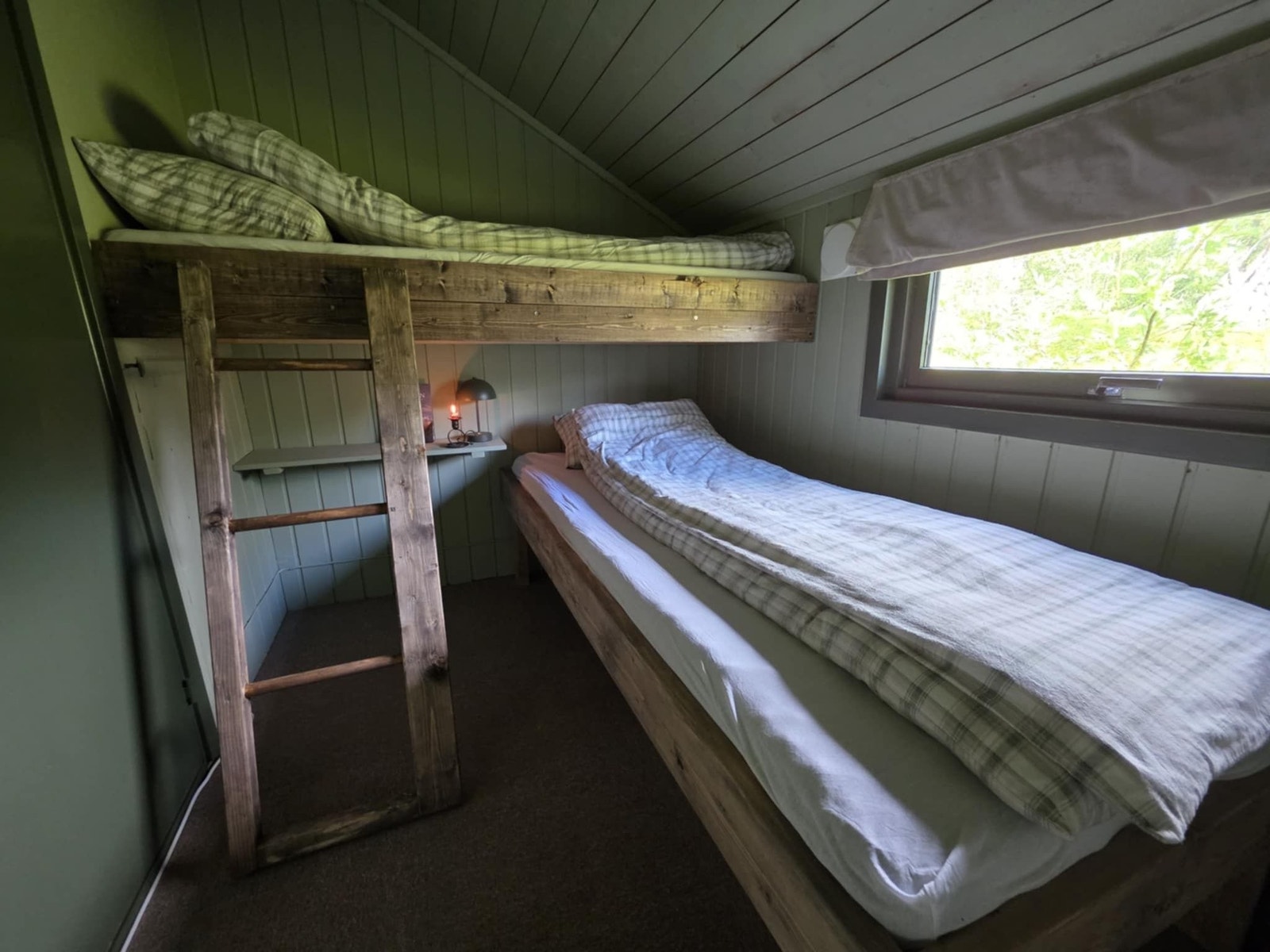 Gjesterom med to sengeplasser Galleribilde