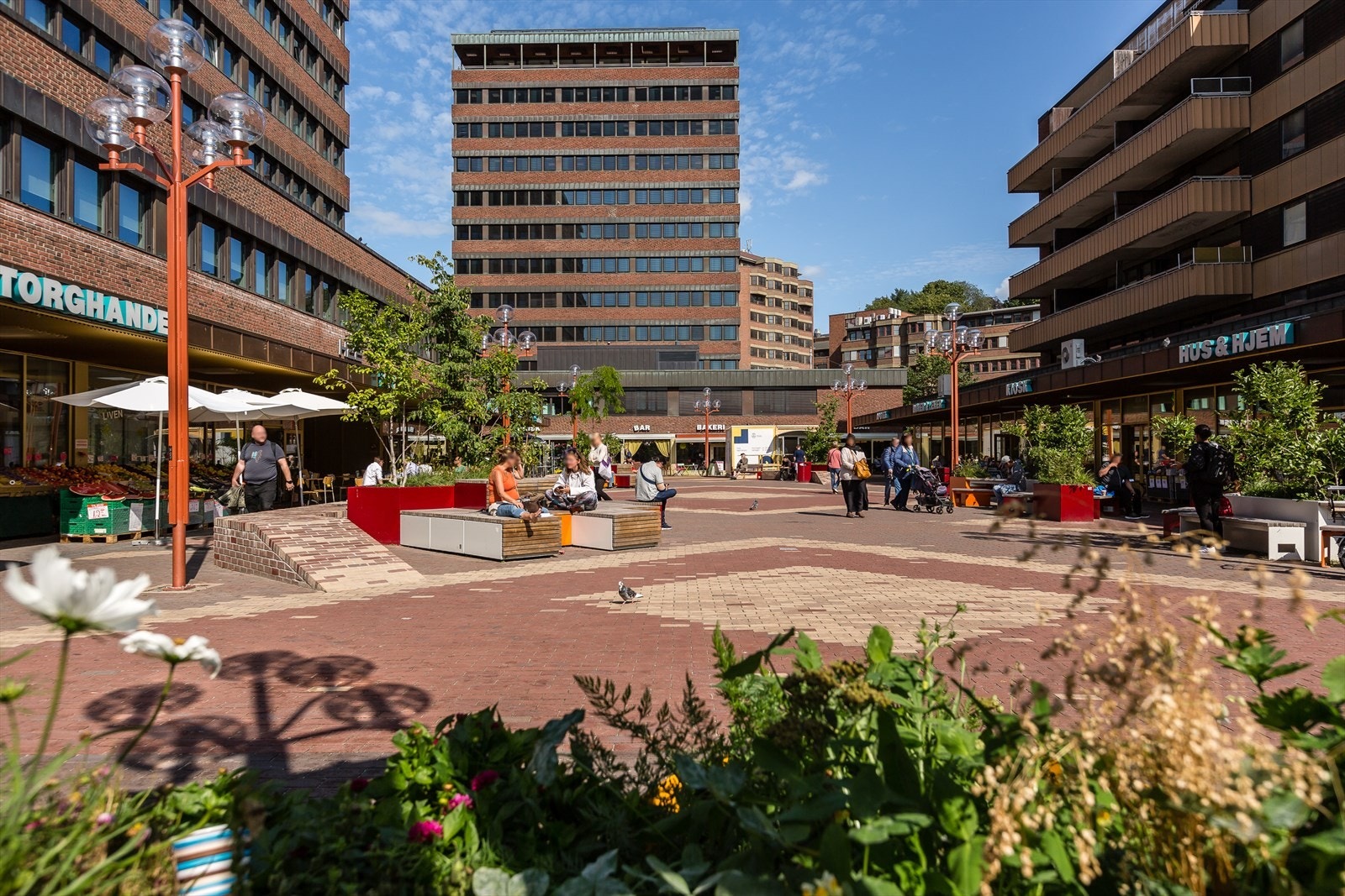 Tøyen torg tilbyr mange spennende forretninger og spisesteder som bl.a. Skatten, Postkontoret, Anatolia, Backstube, Brooklyn burgerjoint pluss mye mer! Galleribilde