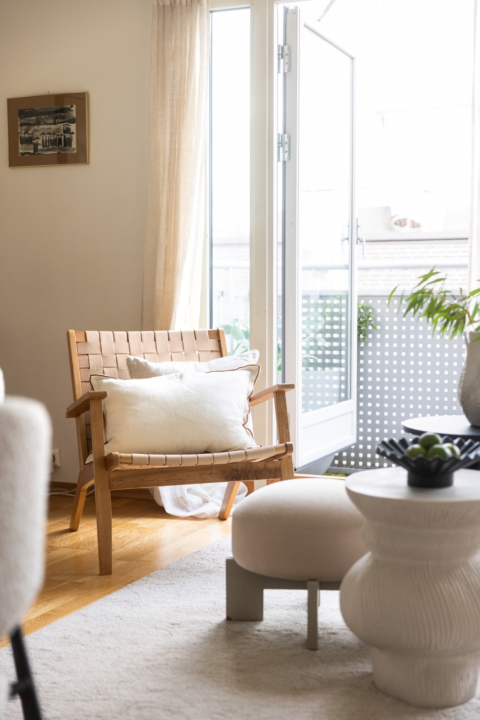 Fra stuen kommer du ut på balkongen. Galleribilde