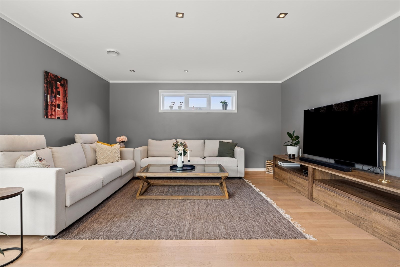 Naturlig plass for sofagruppe. Galleribilde