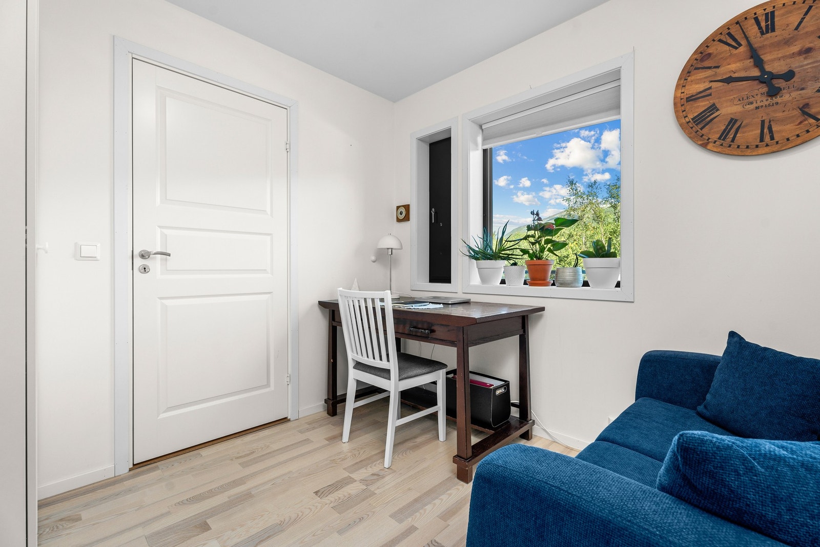 Soverom i hovedetasje. Galleribilde