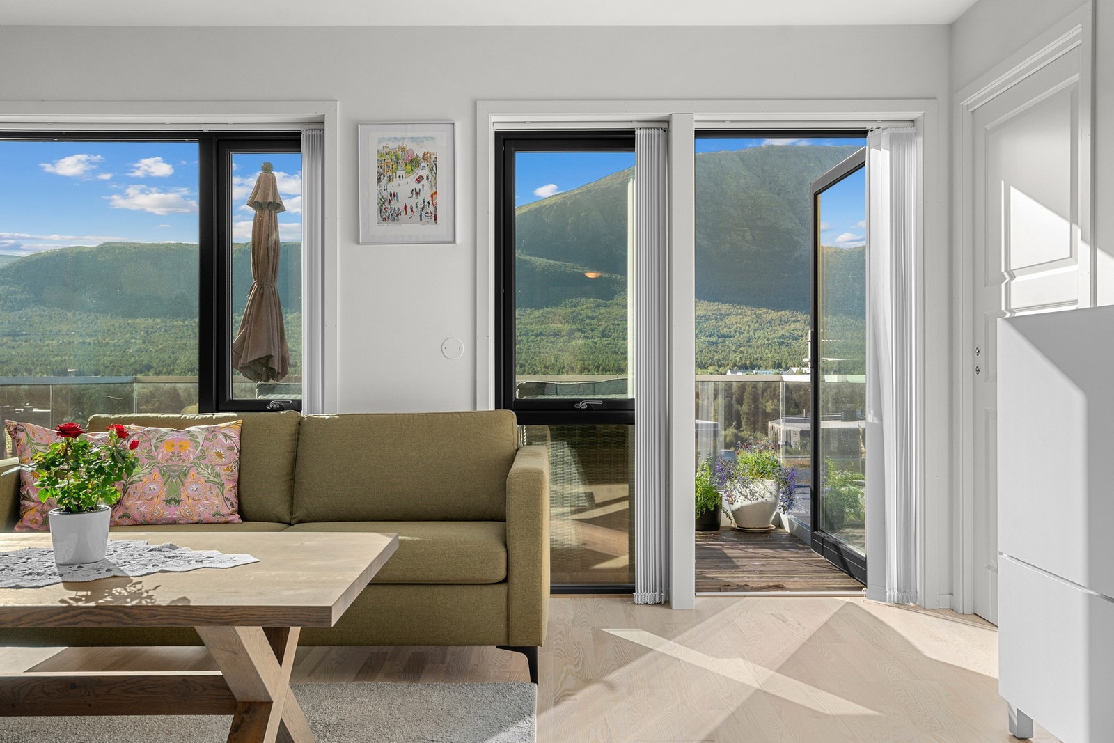 Moderne leilighet med livsløpsstandard med alt på 1 plan. Galleribilde