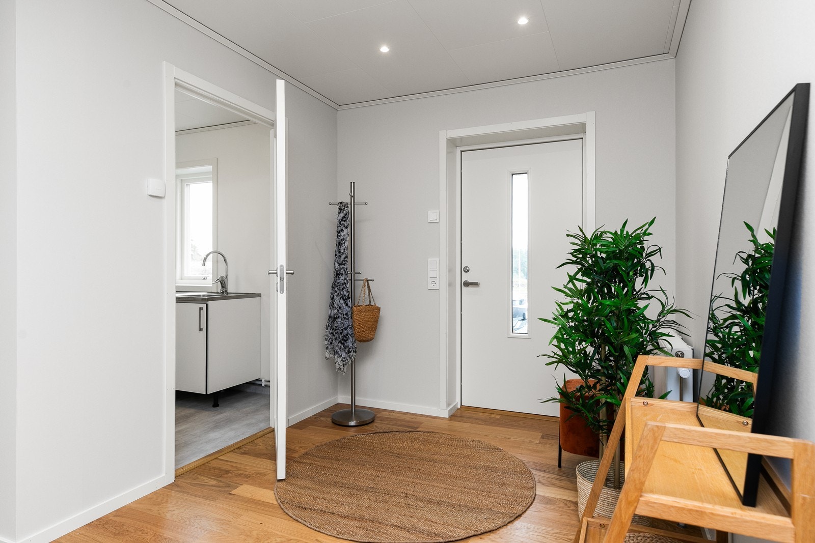 Lys og koselig hall, ønsker deg velkommen inn. Galleribilde