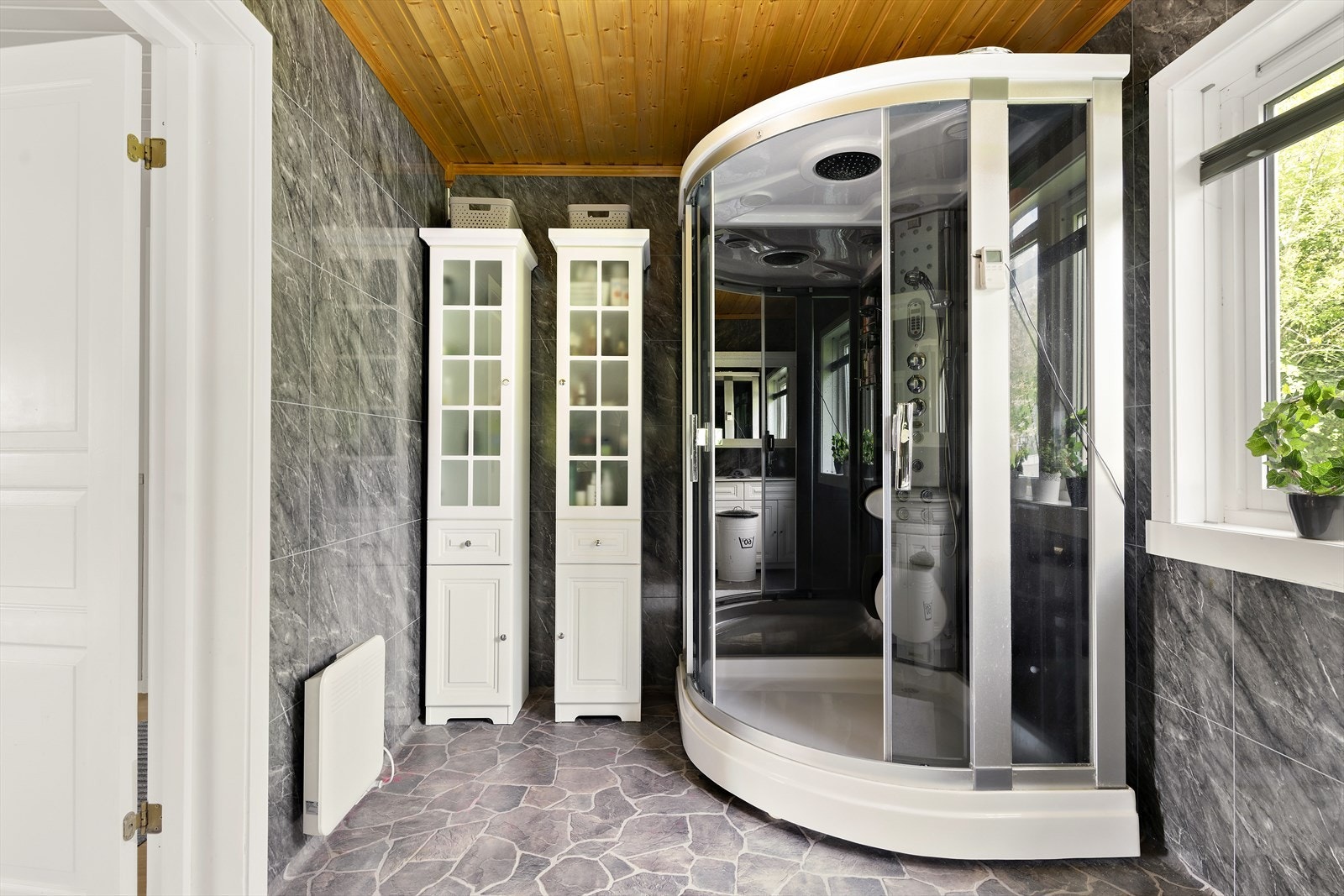 I 2017 ble det lagt opp fast tilkobling til steamdusjen. Galleribilde