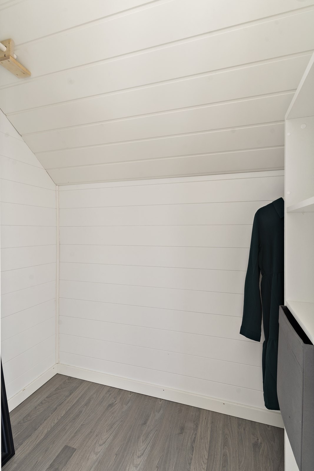 Liten klesbod i tilknytning ved soverom 2. Galleribilde