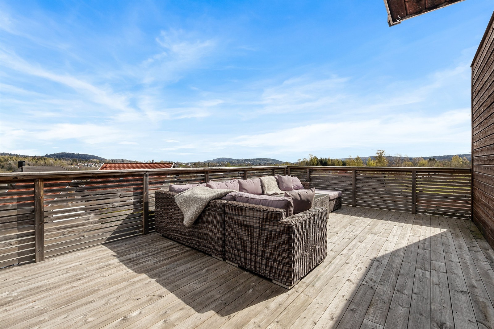 Her er det god plass til utemøbler. Galleribilde