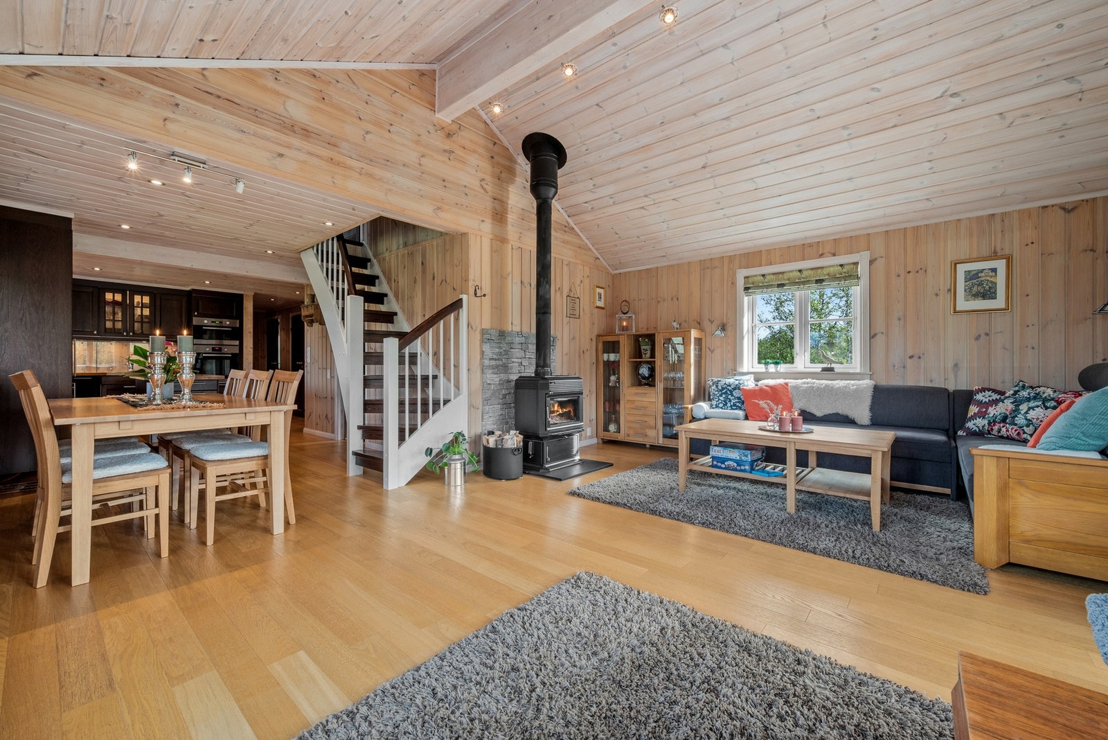 Velkommen inn i hytta. Galleribilde