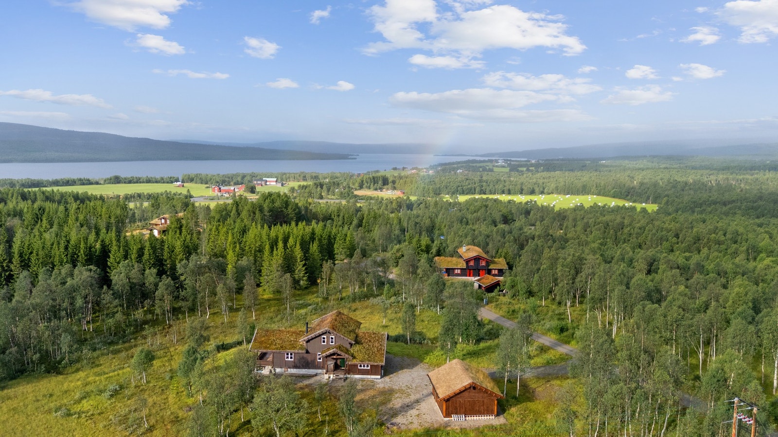 Finbeliggenhet med kort vei til Aursunden. Galleribilde