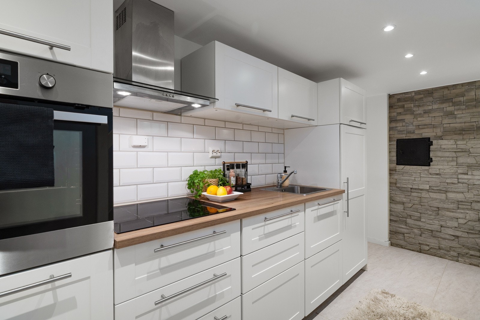 Den nyere leiligheten holder en moderne standard og er tidløs. Galleribilde