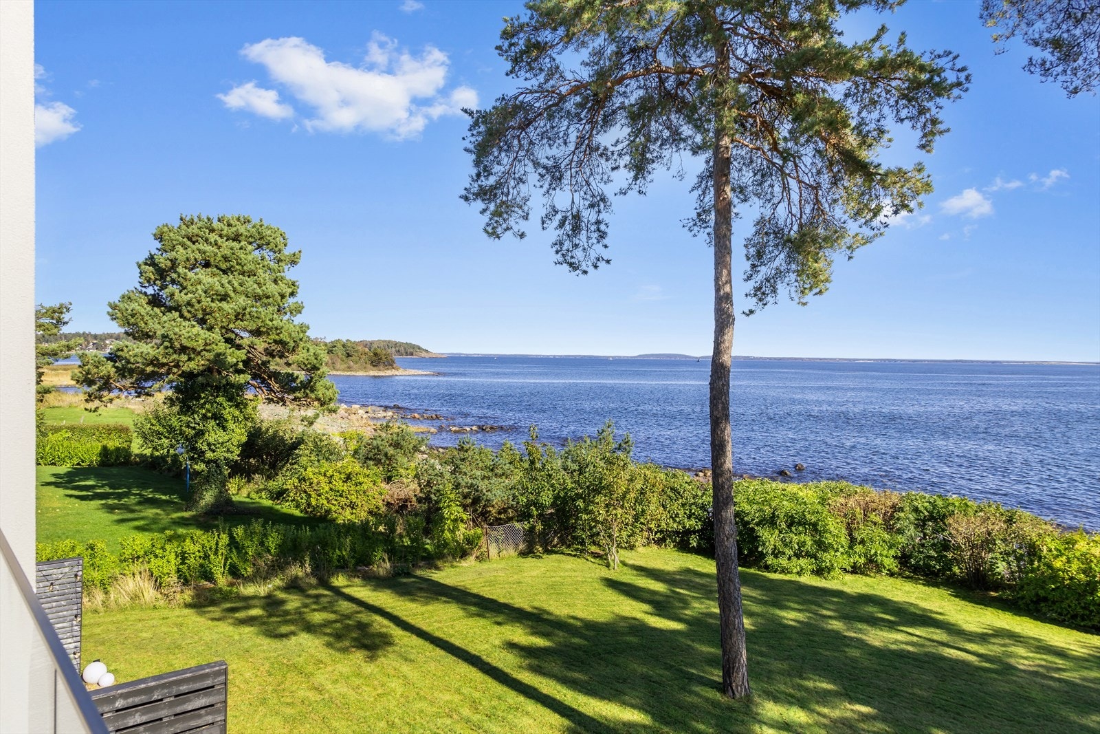 Her får du sjøen og naturen rett inn i huset! Galleribilde
