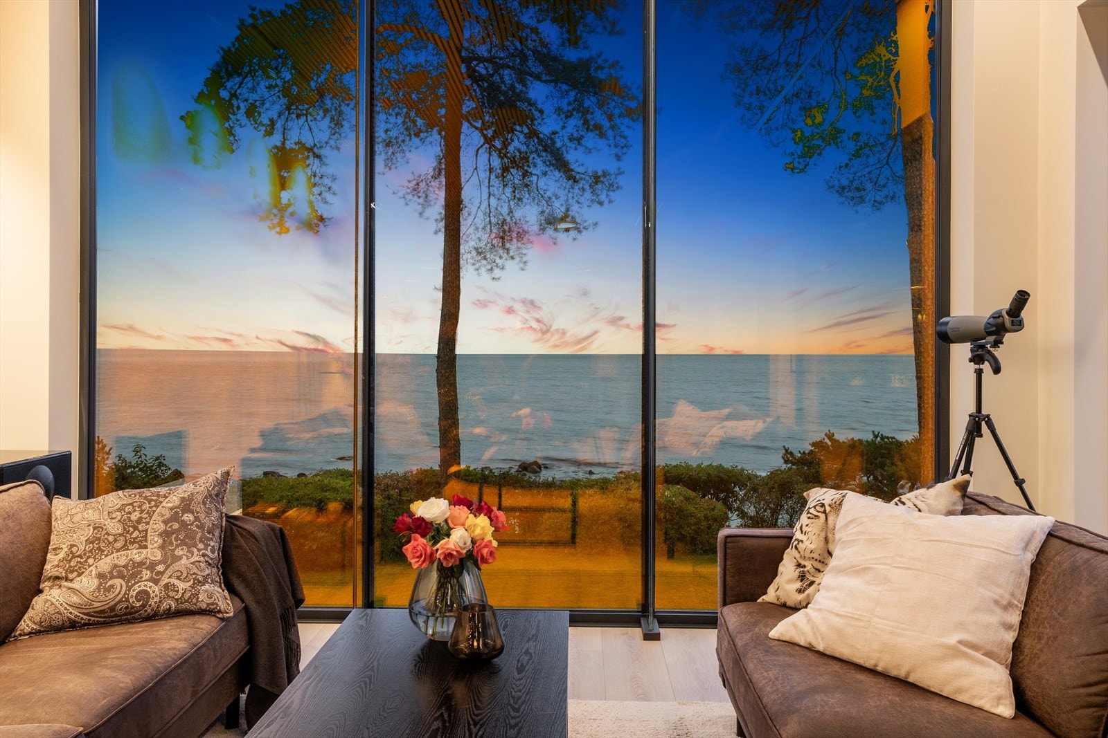 Det er vidstrakt sjøutsikt med Oslofjorden som nærmeste nabo! Galleribilde