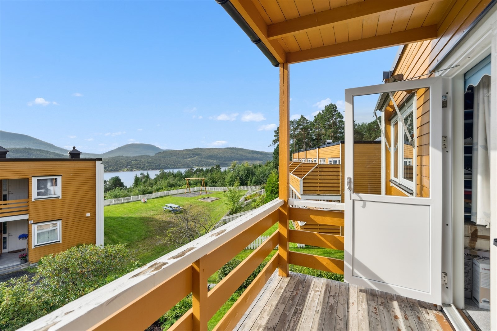 Fin utsikt fra veranda i 2.etg Galleribilde