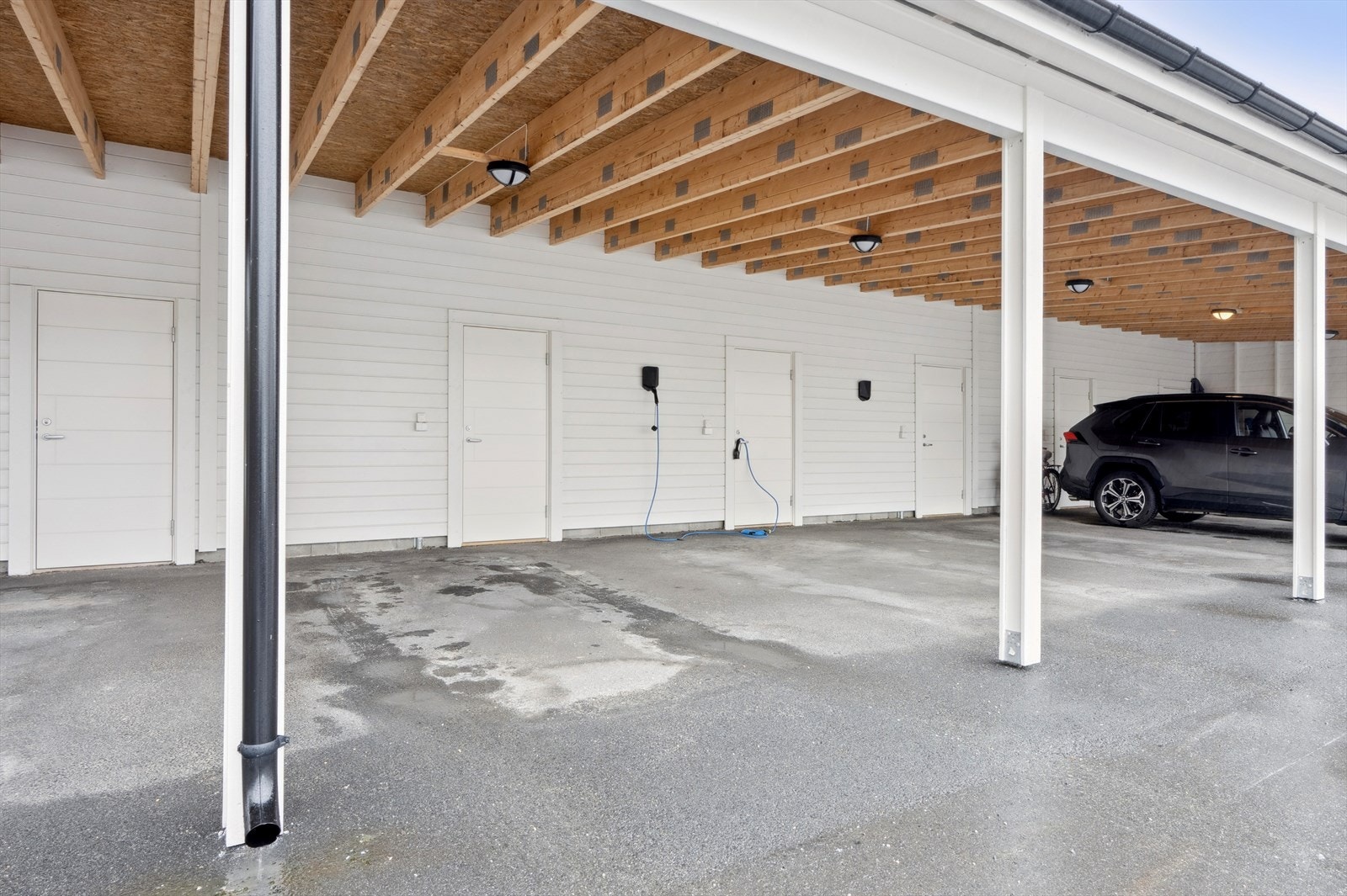 Carport ca. 15 kvm og bod i carport 5,5 kvm Galleribilde