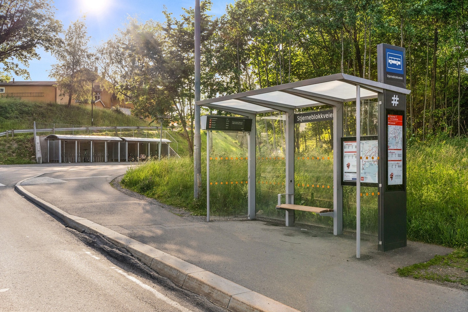 Området ved boligen har svært godt tilbud på bussforbindelser! Galleribilde
