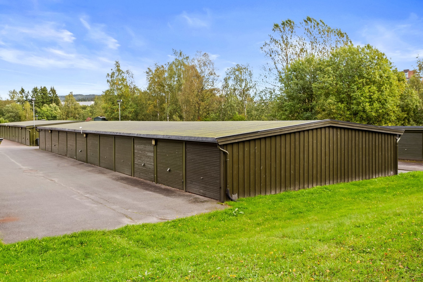 Garasjeplasser vist på bildet kan kjøpes Galleribilde