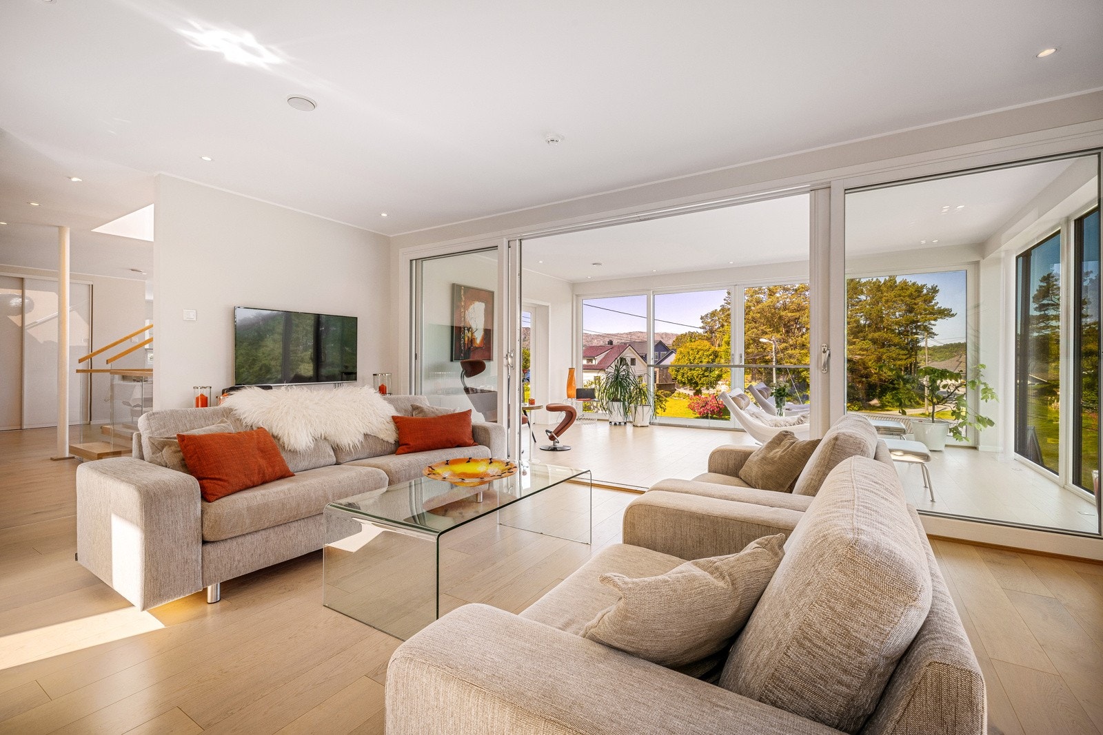 - Stor gasspeis som gir ekstra varme eller fungerer som et designelement -