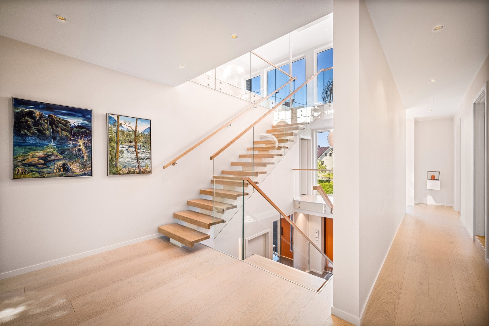 - Trapperom/hall 1.etasje -