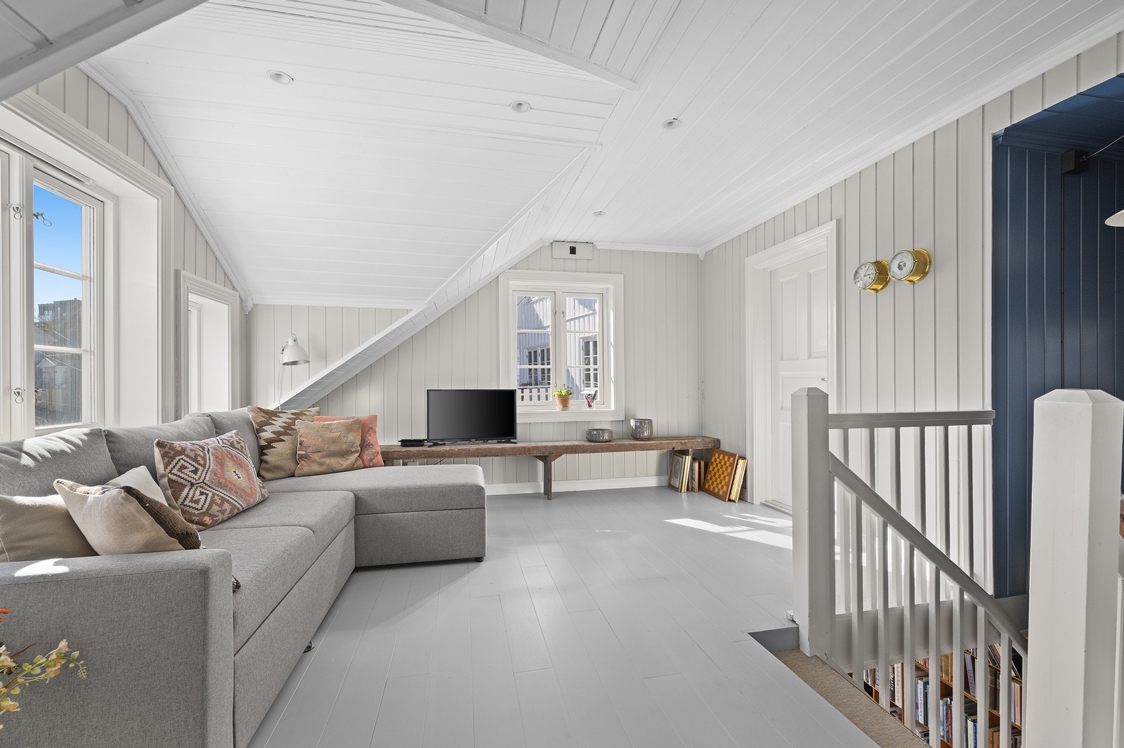 Koselig loftstue som egner seg godt til ekstra overnatting. Galleribilde
