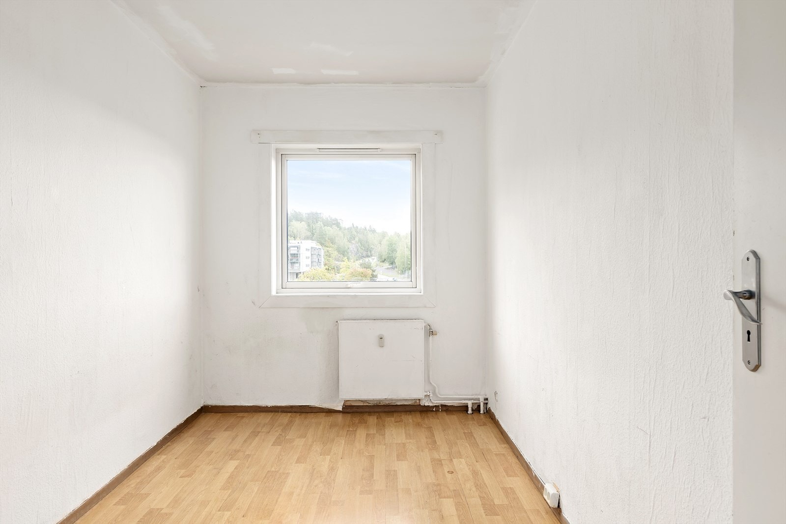 Det andre soverommet har fin plass til seng, nattbord og garderobe. Galleribilde