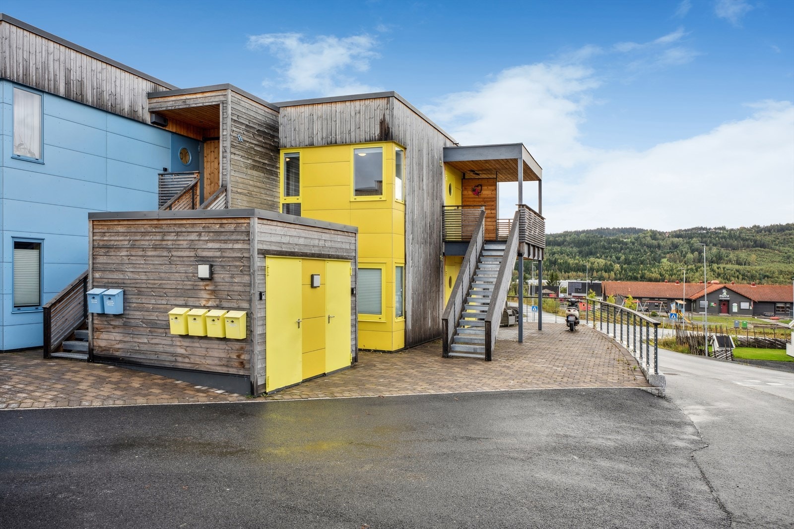 Leiligheten ligger i øverste etasje i bygget Galleribilde