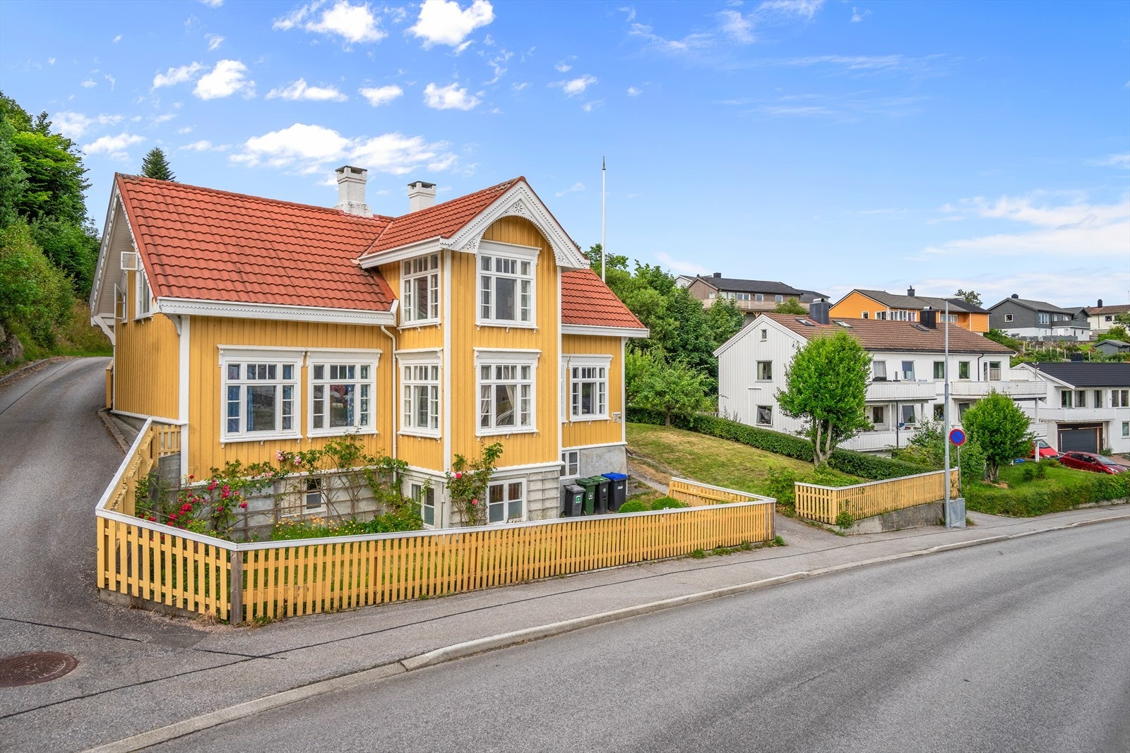 Din lokale eiendomsmegler Fredrik Rindahl v/Notar har gleden av å presentere denne flotte eneboligen! Galleribilde