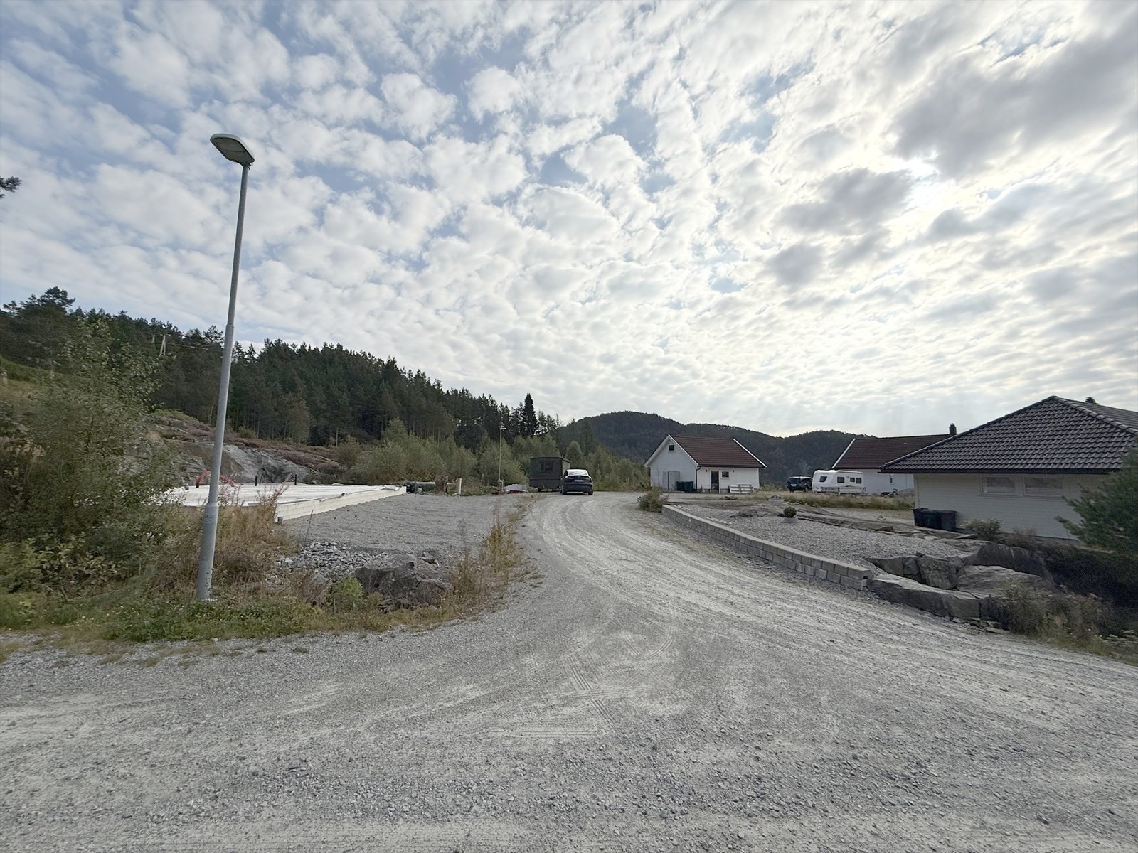 Ved innkjørsel til tomt Galleribilde