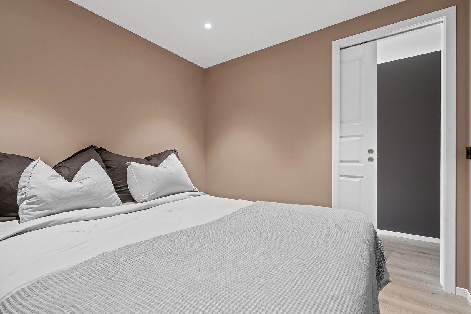 Soveralkove Galleribilde