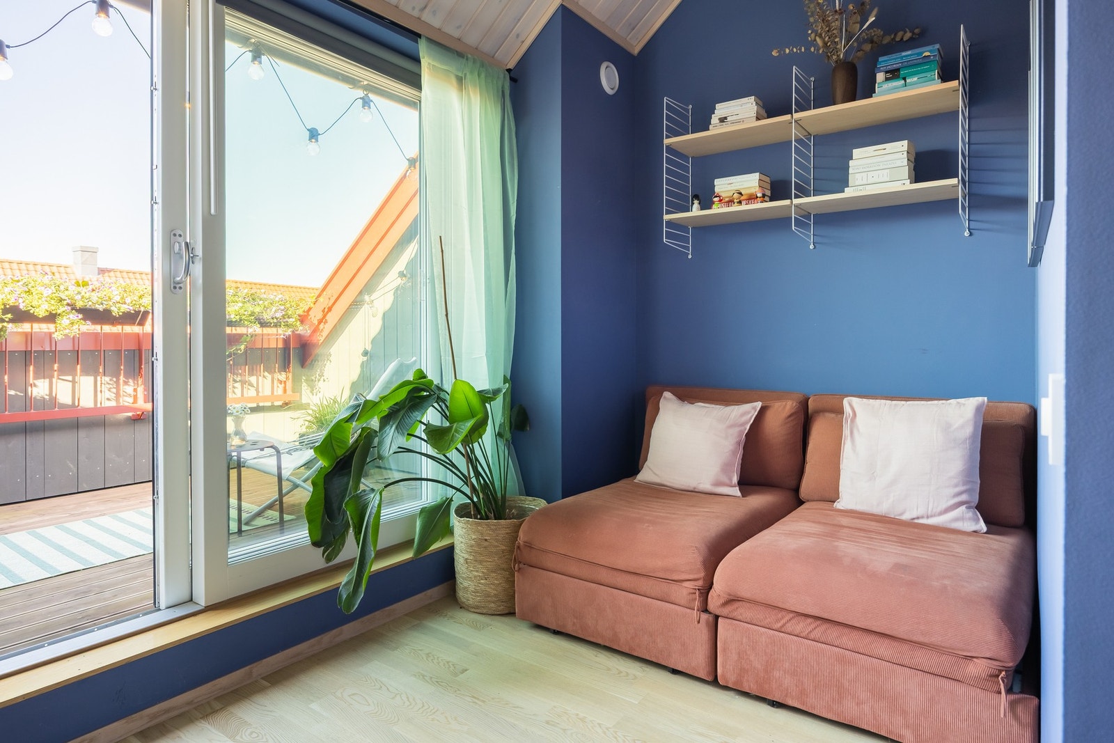 Svært praktisk både i hverdagen og ved besøk med et ekstra stueareal som kan omdisponeres til et gjesteværelse. Galleribilde