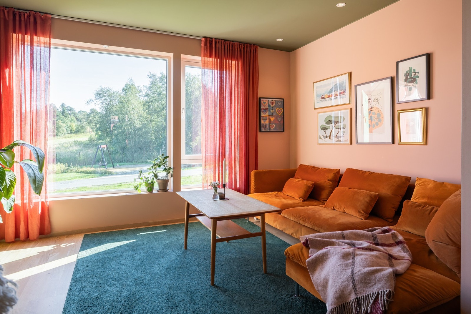 Stua ligger privat til og har svært begrenset innsyn. Galleribilde