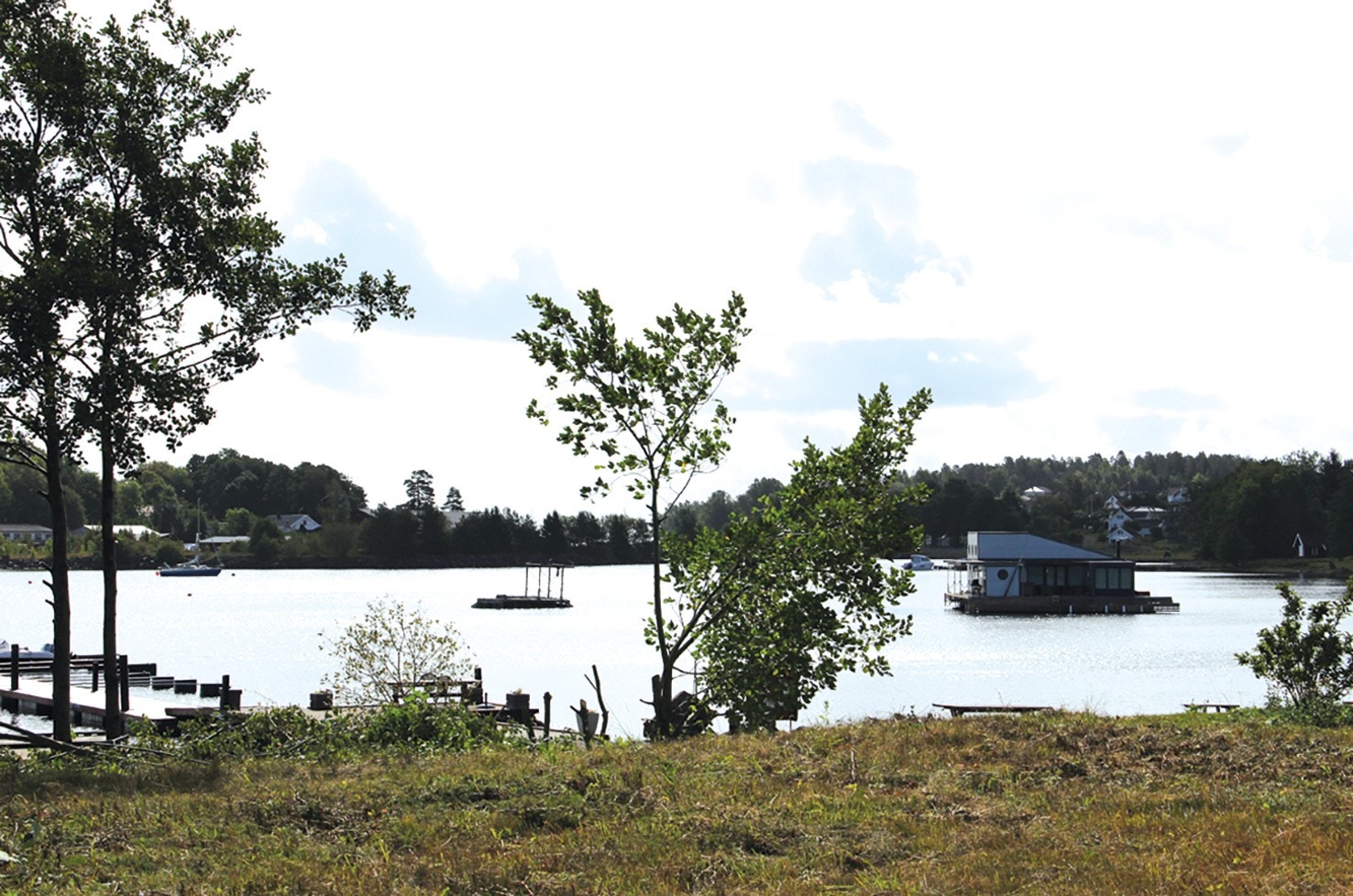 I tillegg til utsikten over innseilingen til Tønsberg har du i sørøst også flott utsikt utover Føynlandsundet. Galleribilde