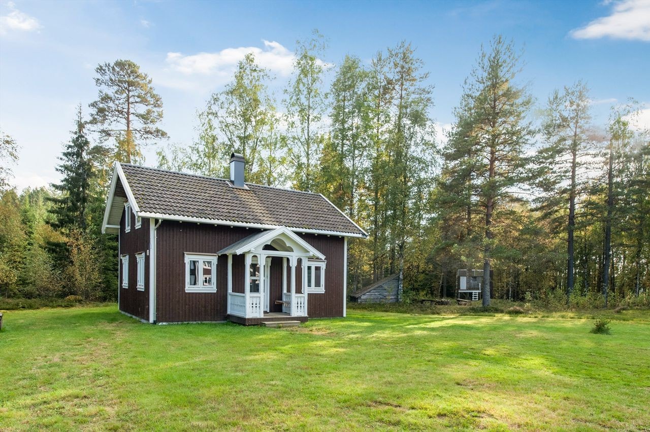 På tunet er det hyggelig anneks (ikke bolig). Galleribilde