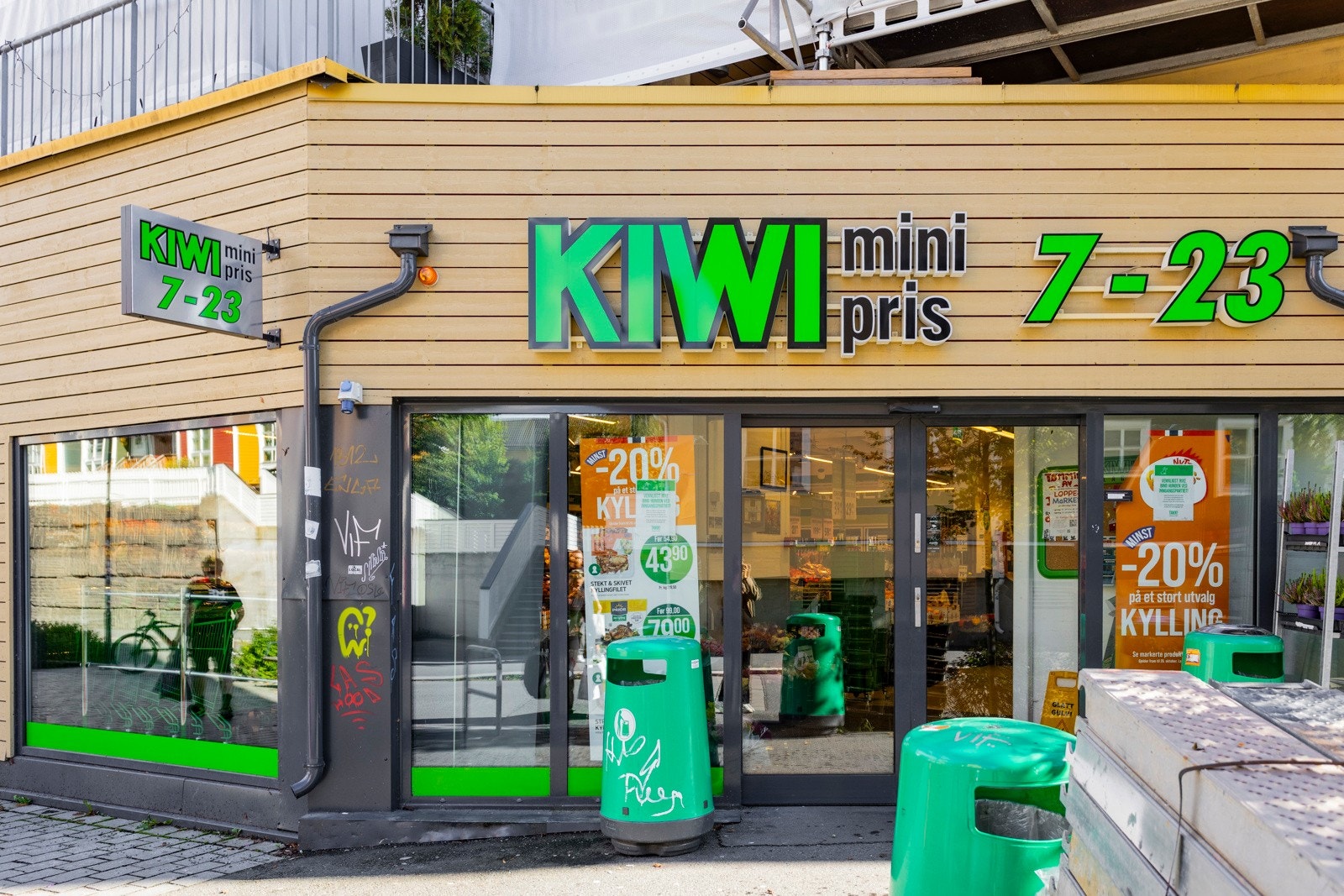 Dagligvarehandelen gjør du enkelt med Kiwi rett rundt hjørnet, perfekt for både små og store innkjøp. Galleribilde