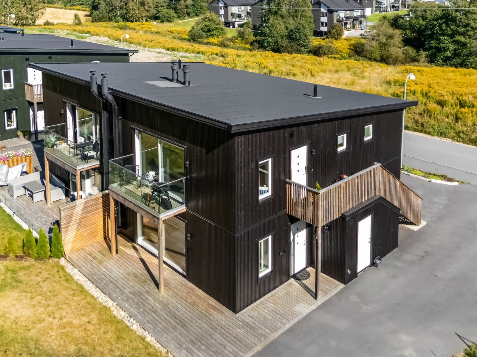 Enkel tilgang til sportsboden som er under trappen. Galleribilde