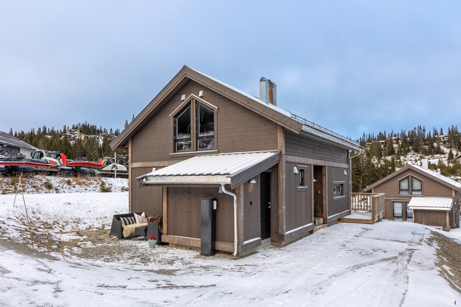 Ved inngangspartiet er det en utendørs bod. Galleribilde