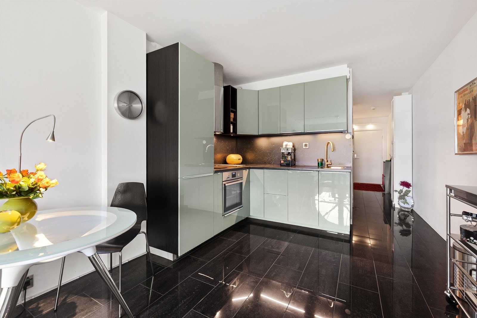 Lekkert kjøkken fra 2017 av god standard. Galleribilde