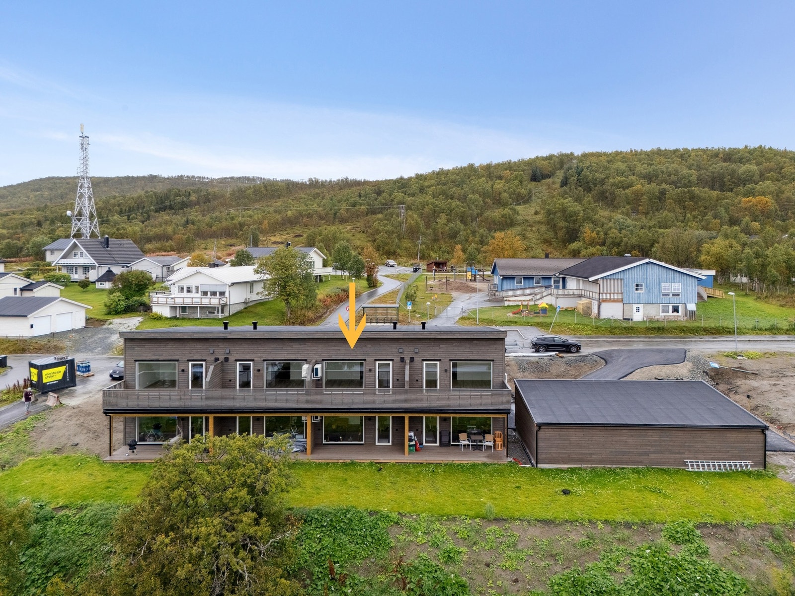 Leiligheten ligger i 2 etg i midten av bygget. Galleribilde