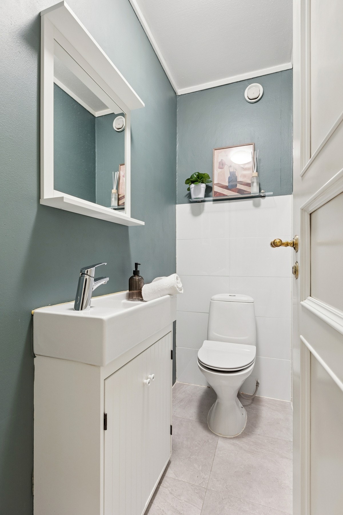 Flott og funksjonelt toalettrom. Galleribilde