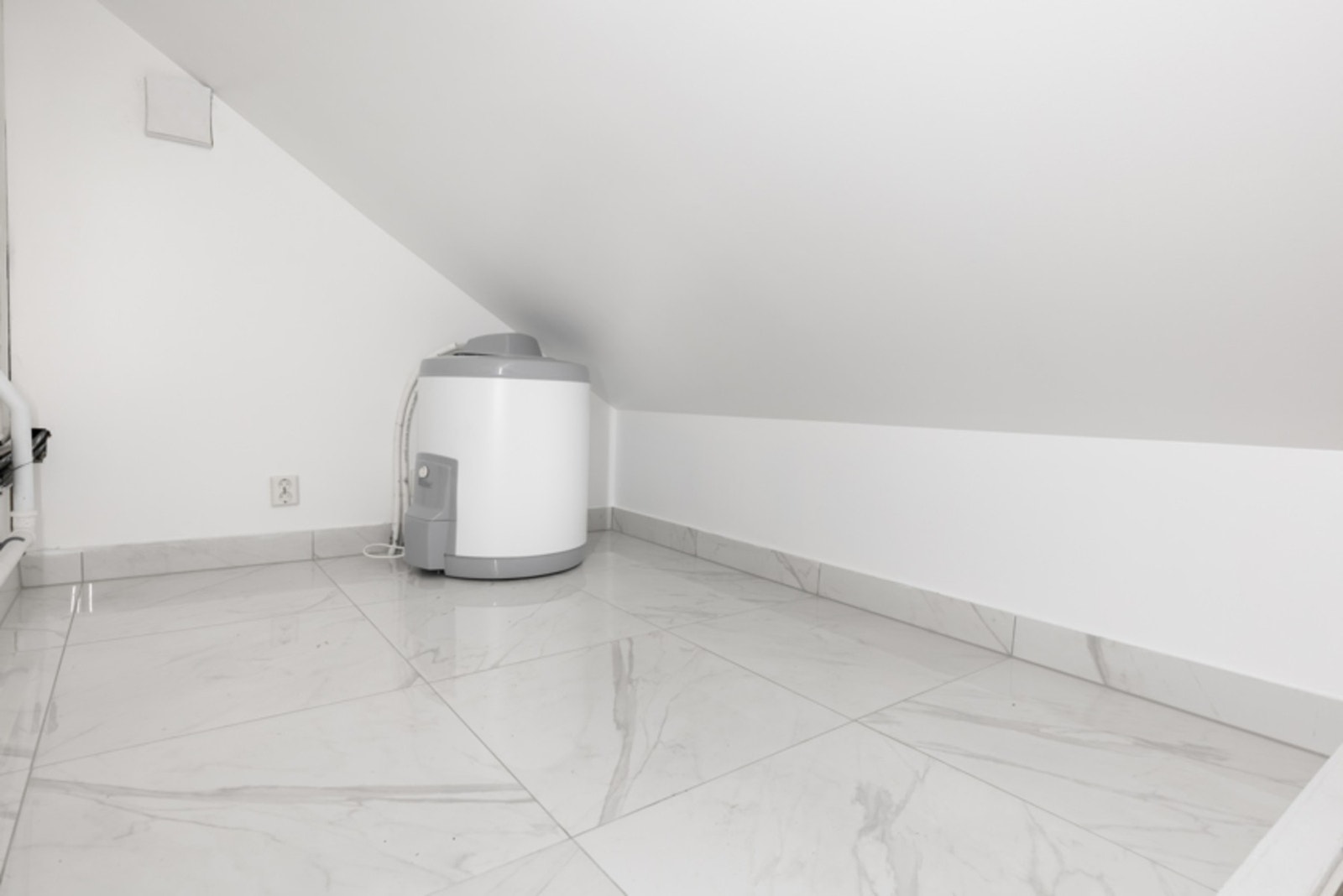 I bod/kott vegg-i-vegg er det etablert opplegg til vaskemaskin. Galleribilde