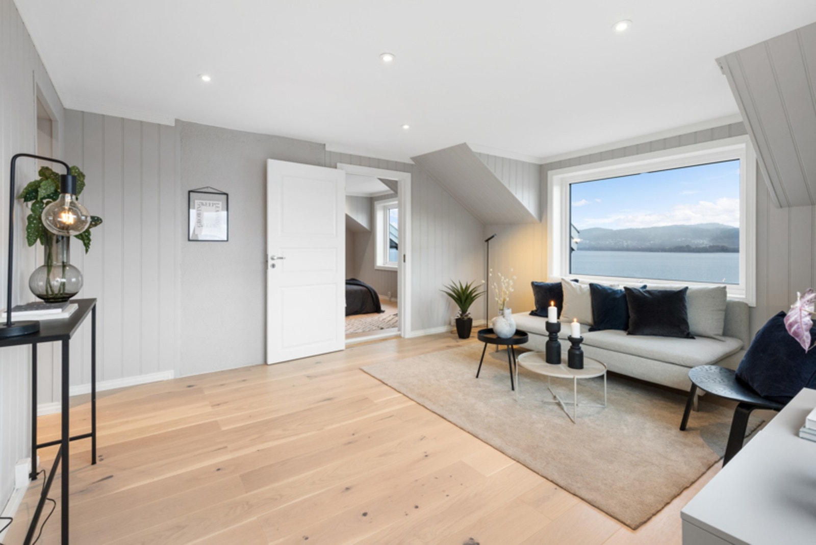 Privatmegleren ved Svein Liavaag har gleden av å presentere denne attraktive og luftige 2-roms selveierleilighet beliggende på Åskollen i Drammen kommune. Galleribilde