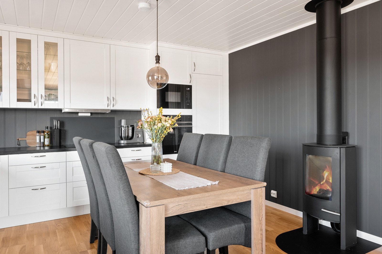 God plass til spisegruppe. Her kan man invitere til hyggelig selskap. Galleribilde