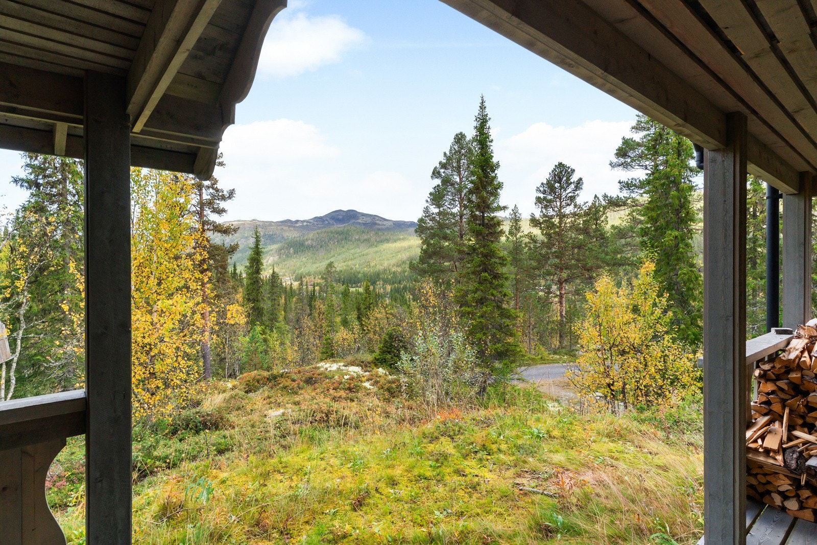 Flott utsyn mot naturskjønne omgivelser. Galleribilde