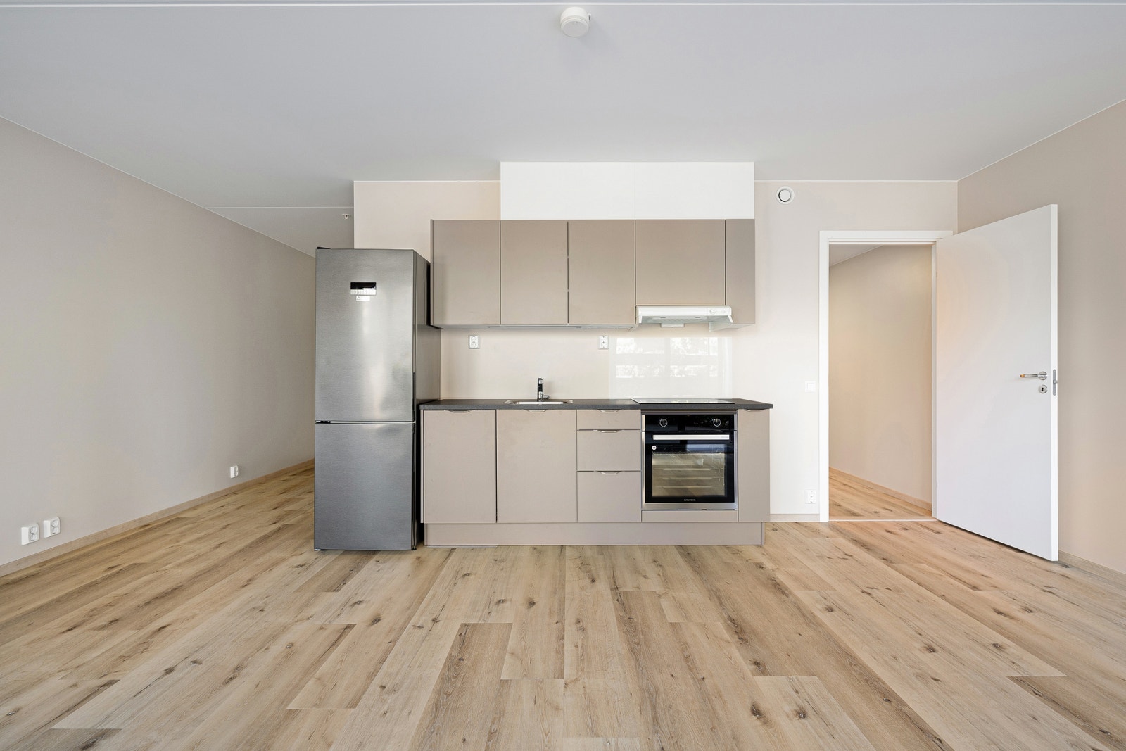 Vi har dessverre ikke bilde fra hybelen, men materialvalg, er det samme som i den aktuelle hybelen. Ta turen se selv! Galleribilde