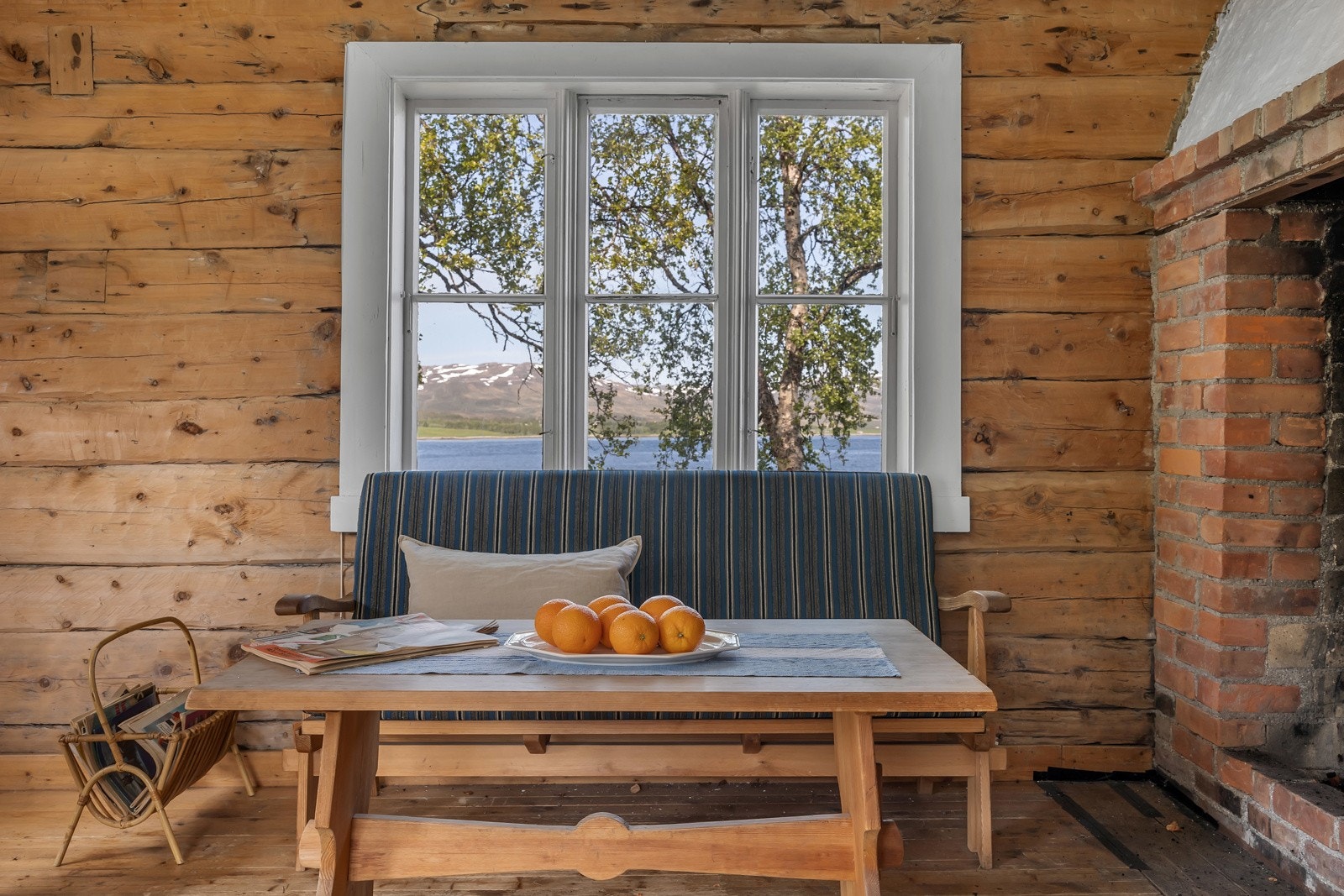 Nydelig utsikt fra vinduene i stuen. Galleribilde