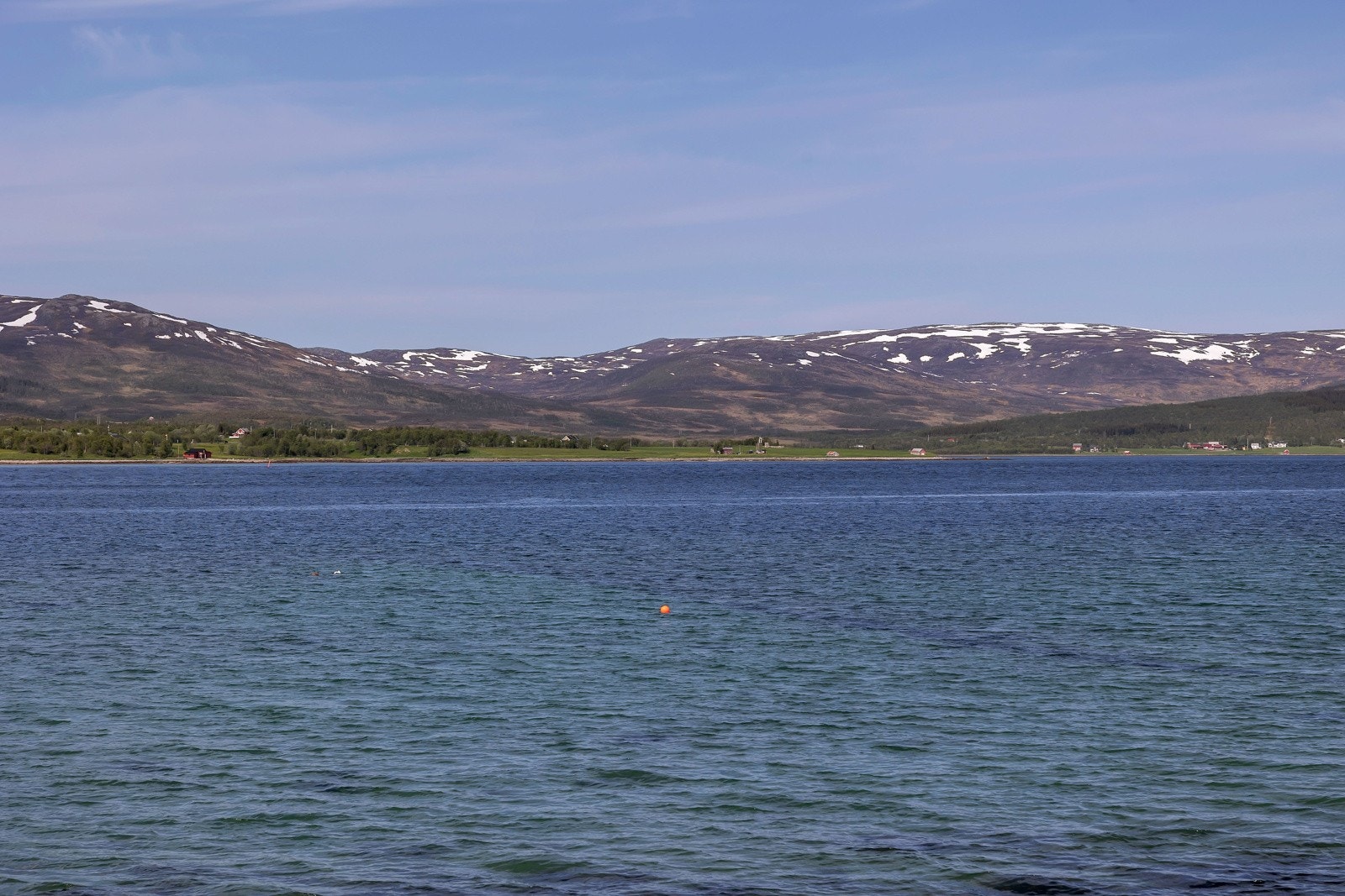 Det er 2 stk bøyer/fastfortøyninger tilhørende eiendommen. Galleribilde